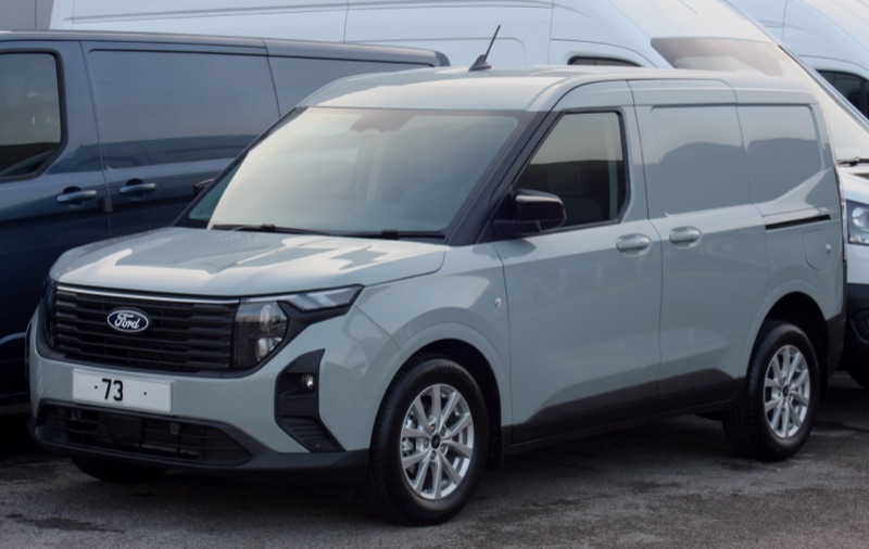 Ford E-Tourneo Courier